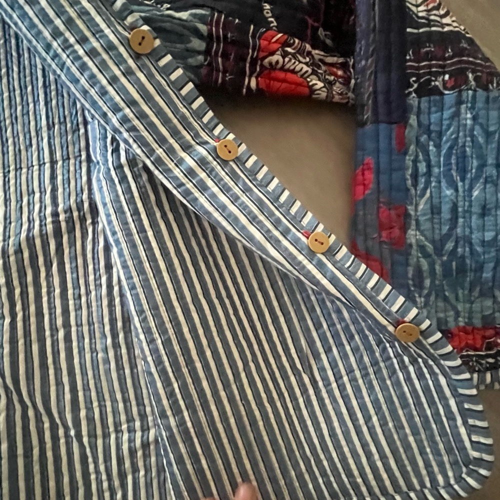 Quilted Patchwork Reversible Jacket Size Medium - image 5